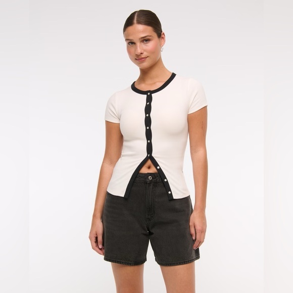 Abercrombie and Fitch Curve Love High Rise Loose Short size 37 - Picture 2 of 8